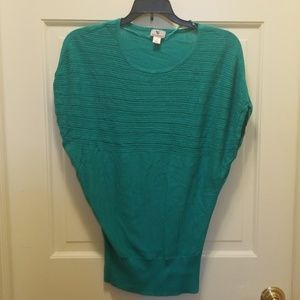 Blue/green knit top